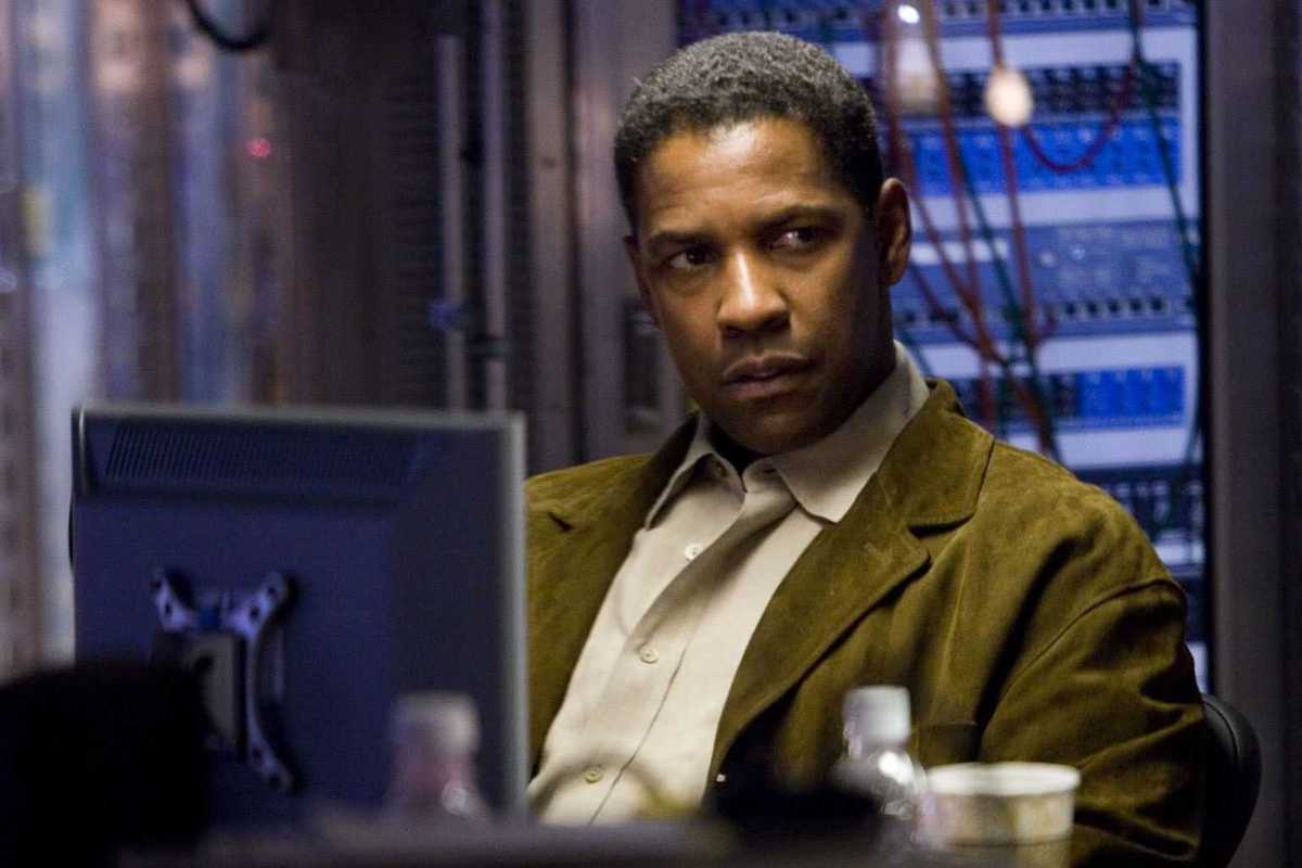 Déjà vu – Corsa contro il tempo con Denzel Washington e Adam Goldberg doppiato da Massimiliano Manfredi