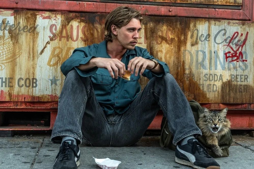 “Una scomoda circostanza – Caught Stealing di Aronofsky con Austin Butler, Zoë Kravitz doppiata da Benedetta Degli Innocenti